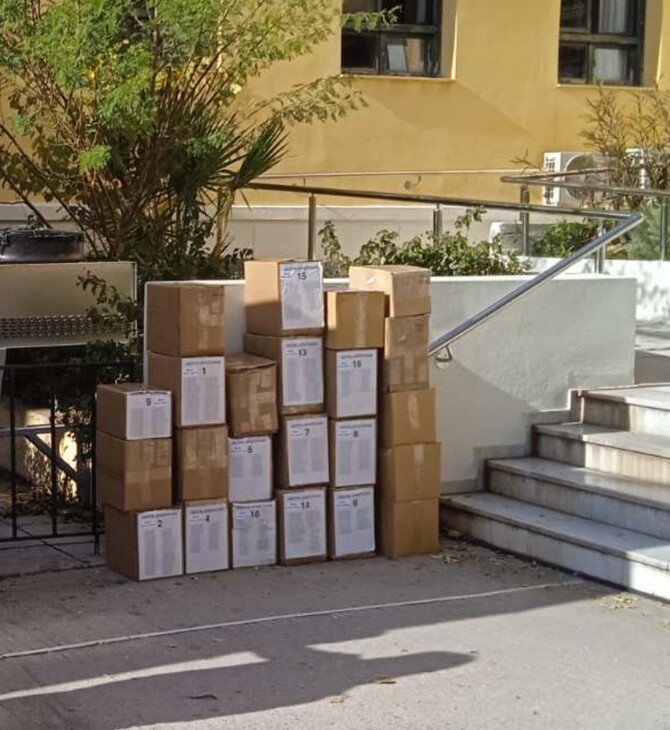 Μήνυση Λινού σε Πολάκη για συκοφαντική δυσφήμιση - Προσκόμισε 20 χαρτοκιβώτια με 50.000 έγγραφα