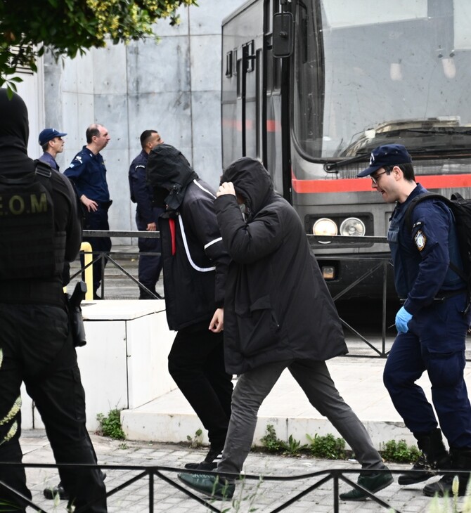 Δίκη 12χρονης στον Κολωνό: Ποινές έως και 12 έτη στους 11 ενόχους - Τέσσερις στη φυλακή