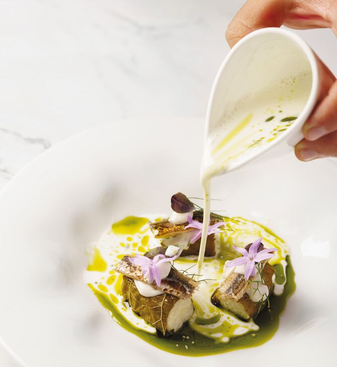 Pasithea Fine dining: Εκλεκτά κοκτέιλ και θέα που καθηλώνει, στο κέντρο της Αθήνας