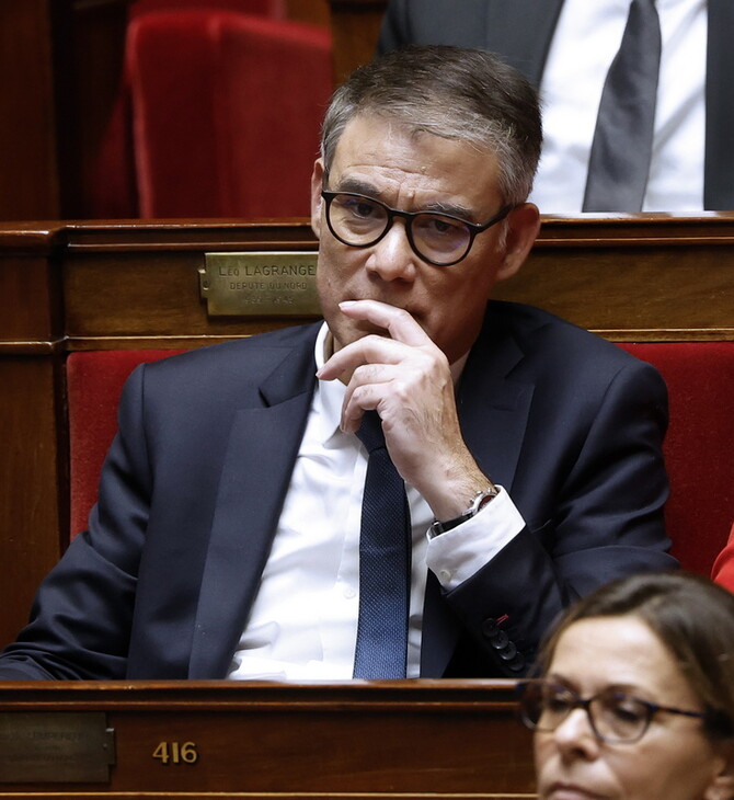 Γαλλία: Οι σοσιαλιστές θέλουν να διαπραγματευθούν για τη νέα κυβέρνηση