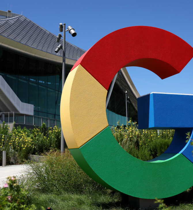 Ο κβαντικός υπολογιστής της Google δουλεύει σε…παράλληλα σύμπαντα