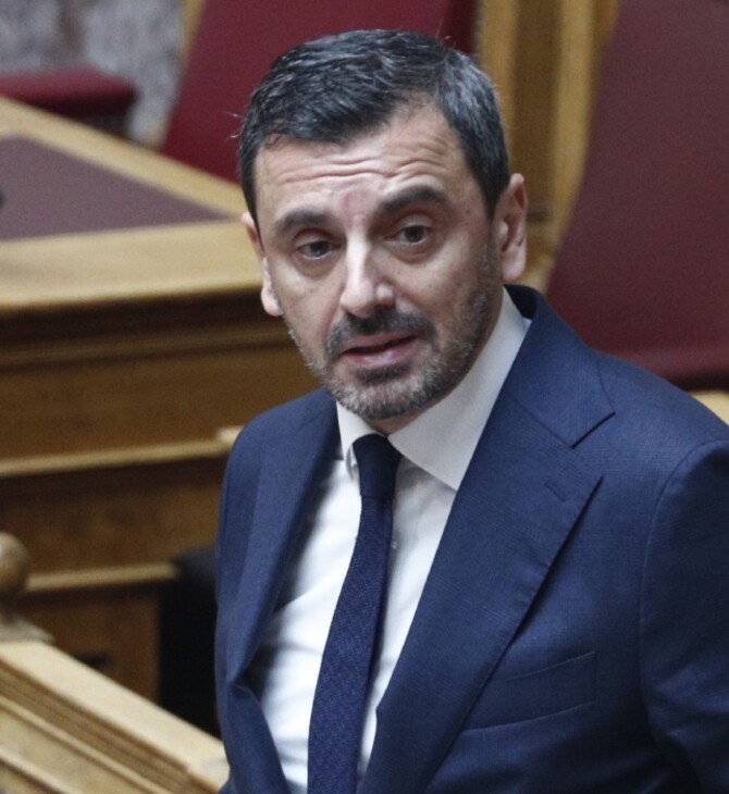 Νικολακόπουλος για αστυνομικό Βουλής: Μετατέθηκε στην ασφάλεια της Βουλής επί ΣΥΡΙΖΑ