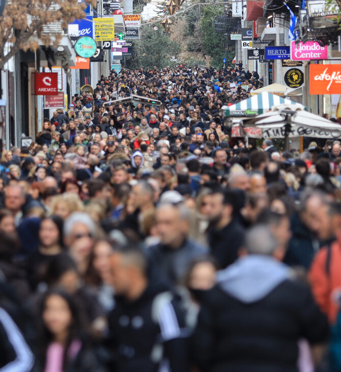 Ανοιχτά καταστήματα αύριο Κυριακή - Αυξημένη η κίνηση στην αγορά 