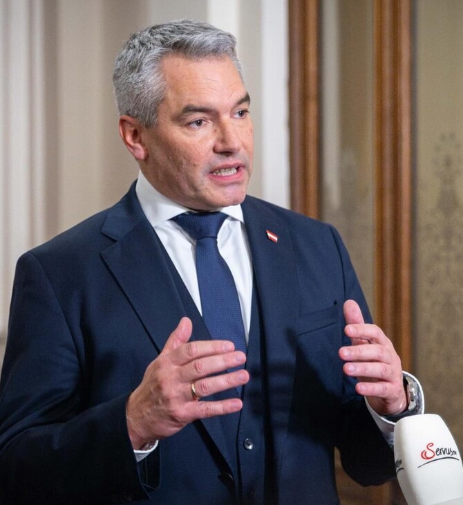 Αυστρία: Ναυάγιο στις συνομιλίες για κυβερνητική συμμαχία – Παραιτείται ο Νεχάμερ