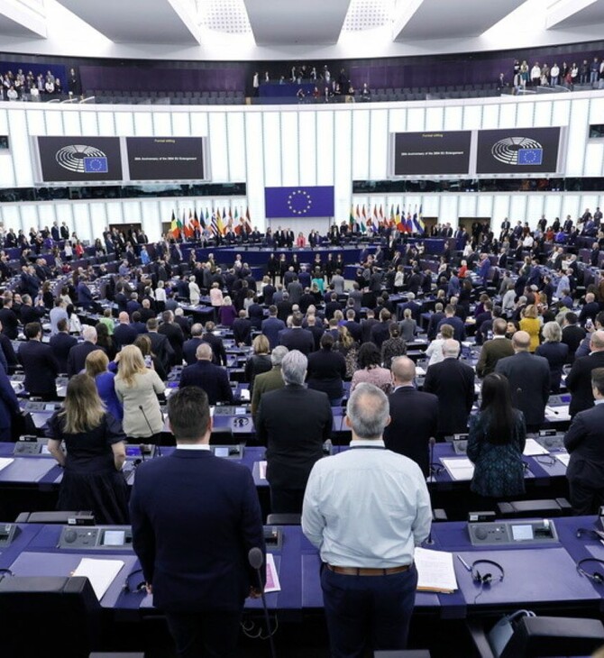 Ευρωβουλευτές από όλο το πολιτικό φάσμα ζητούν από την Κομισιόν να αντιδράσει στις παρεμβάσεις του Μασκ