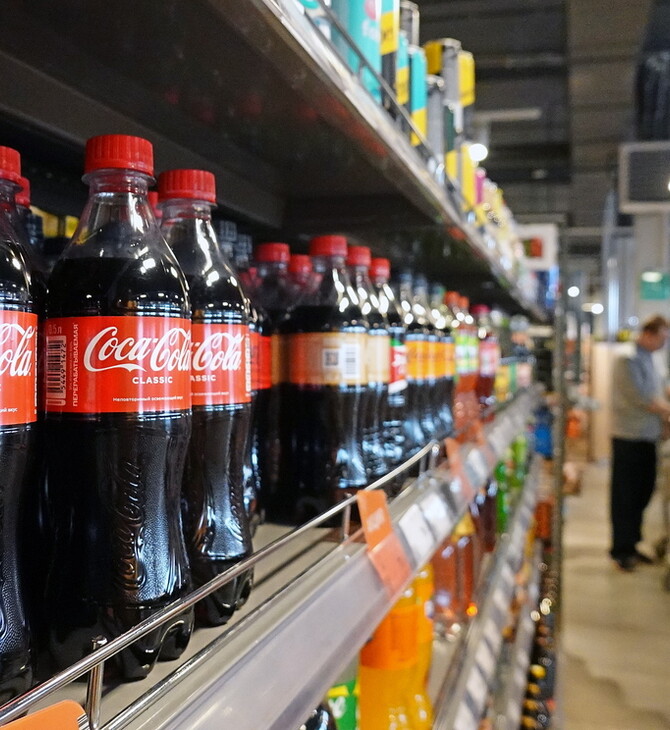 Coca Cola: Ανακαλεί μπουκάλια στην Ευρώπη λόγω χημικής ουσίας