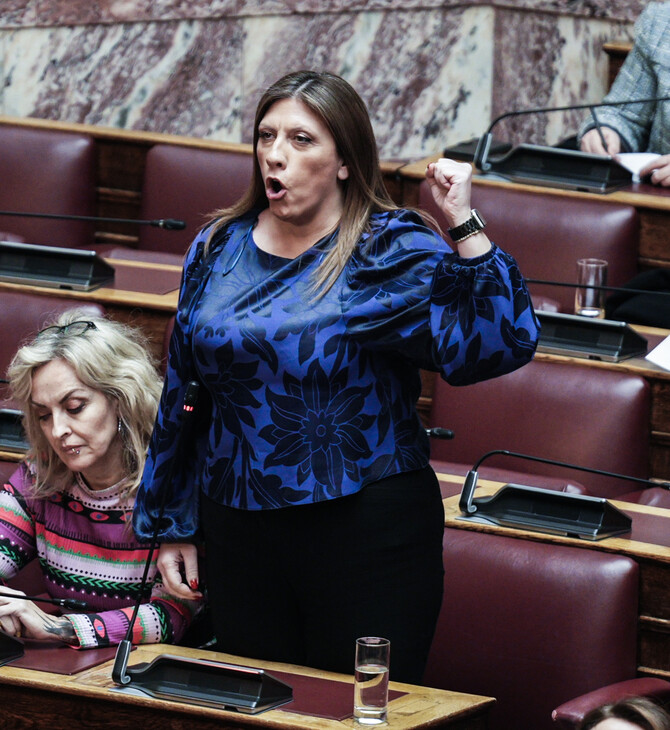 Η Κωνσταντοπούλου καταθέτει μήνυση και αγωγή κατά της Κανέλλη: «Μου ρίχνουν λάσπη οι επαναστάτες του καναπέ»