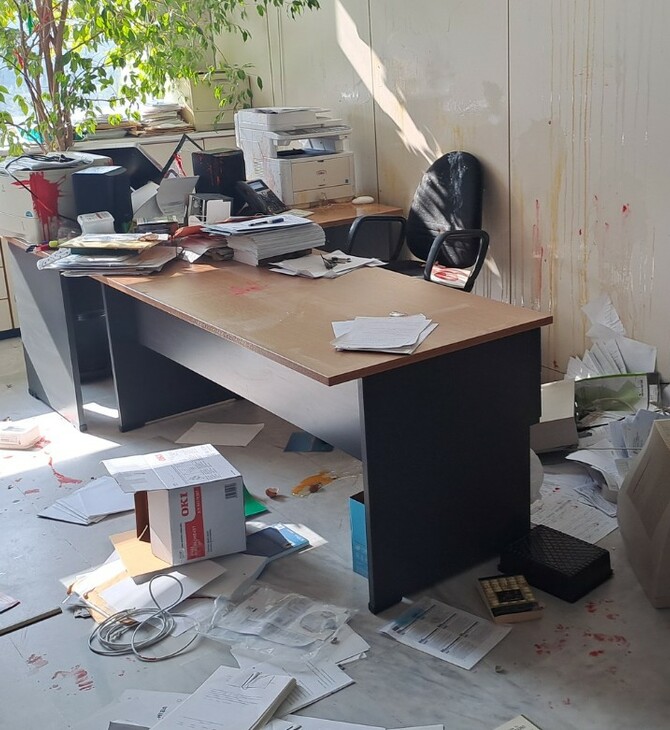 Εισβολή κουκουλοφόρων στο γραφείο του Προέδρου του Τμήματος Μαθηματικών του ΕΚΠΑ