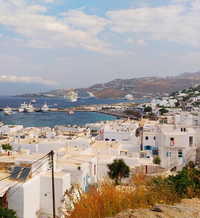 Μύκονος: Πάρτι αυθαιρεσίας αποκαλύπτουν οι έλεγχοι του ΥΠΕΝ