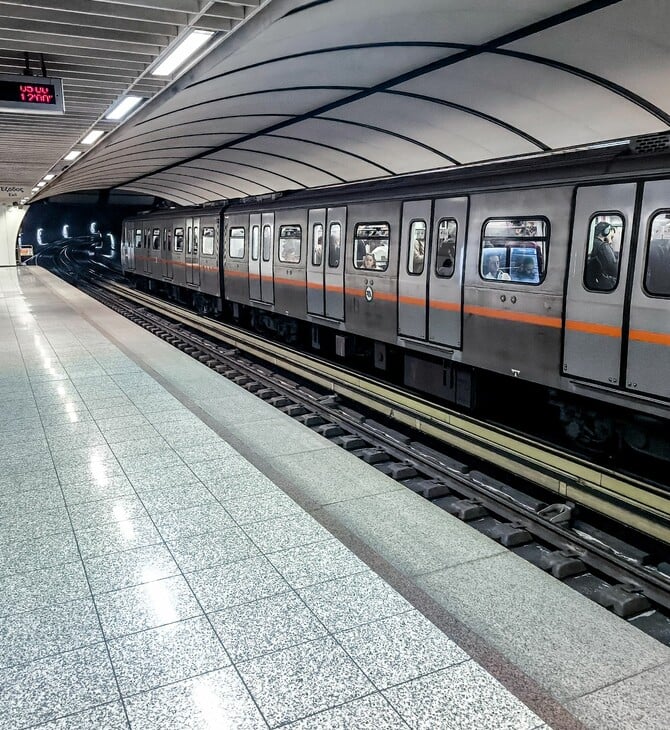 Μετρό: «Οι αποβάθρες στο Σύνταγμα είναι μικρότερες από αυτό που πρέπει και γι' αυτό δημιουργείται συνωστισμός»