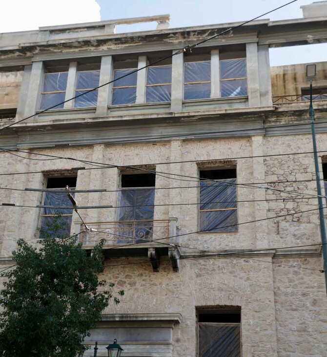 Υπεγράφη η σύμβαση για την αποκατάσταση διατηρητέου κτηρίου που θα στεγάσει το Ίδρυμα της Βουλής	
