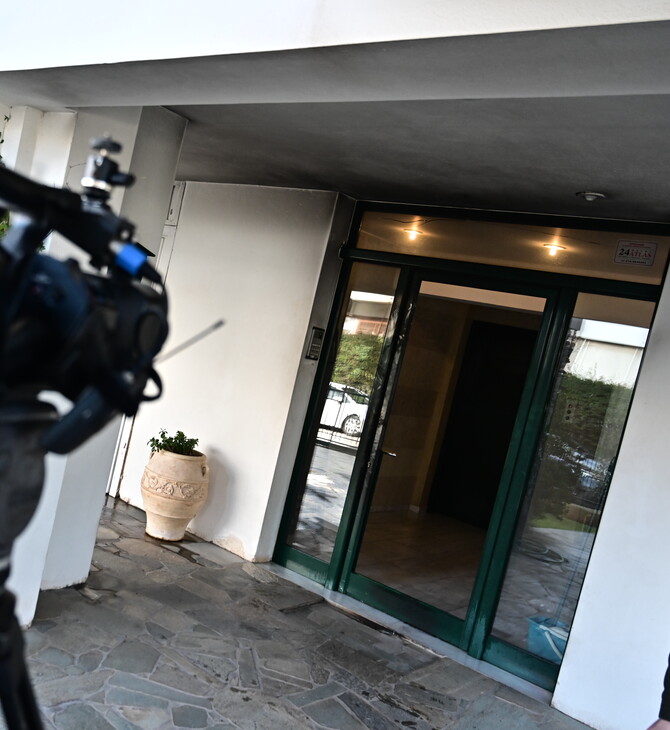 Ανάληψη ευθύνης για τα γκαζάκια στο εξοχικό της Βόζενμπεργκ: «Δεν φεύγουν τα νεκρά παιδιά»