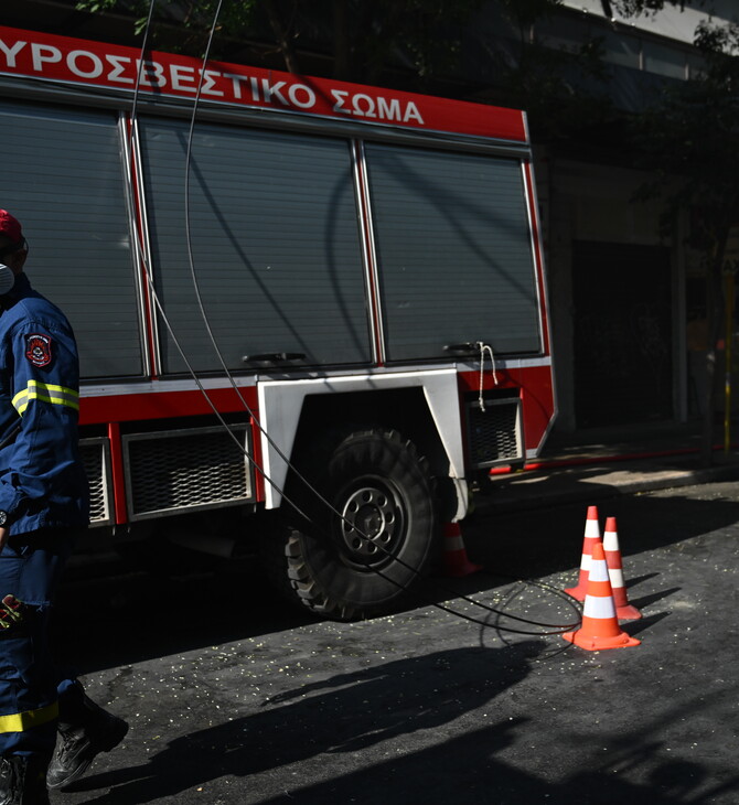 Φωτιά σε parking στα Γιαννιτσά: Κάηκαν τέσσερα φορτηγά