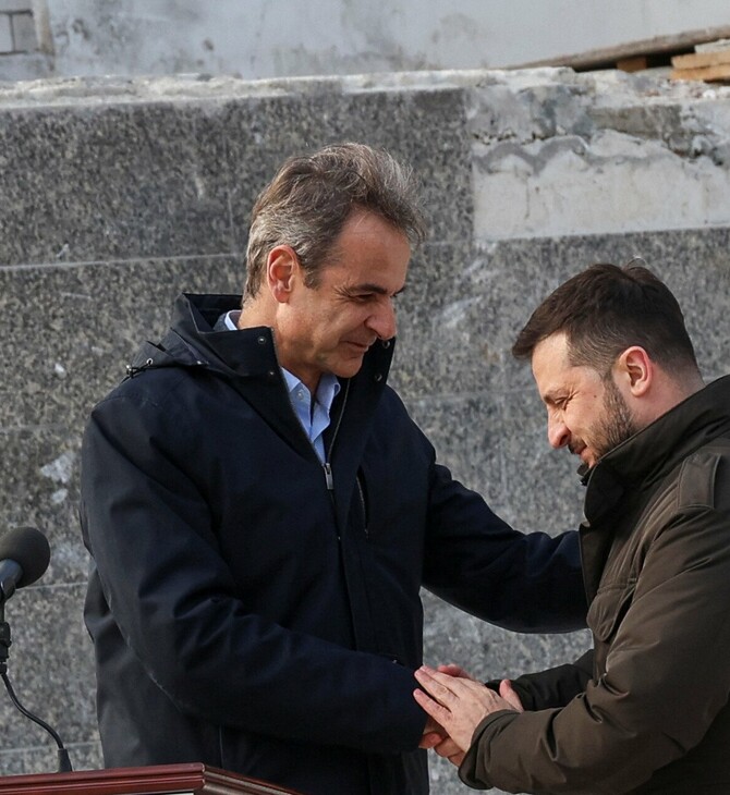  Μεταξύ Ουκρανικού και Τεμπών