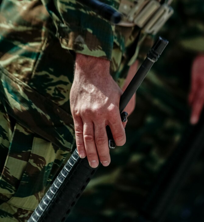Νεκρός επαγγελματίας οπλίτης που υπηρετούσε στη Θεσσαλονίκη