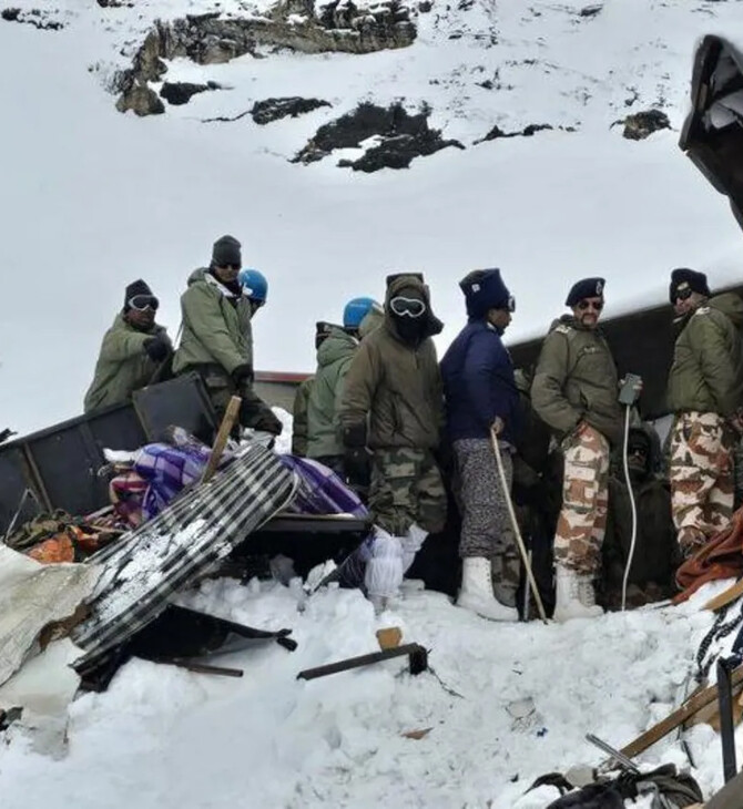 Ινδία: 46 εργάτες διασώθηκαν αφού πέρασαν 60 ώρες σε κοντέινερ για να γλυτώσουν από χιονοστιβάδα
