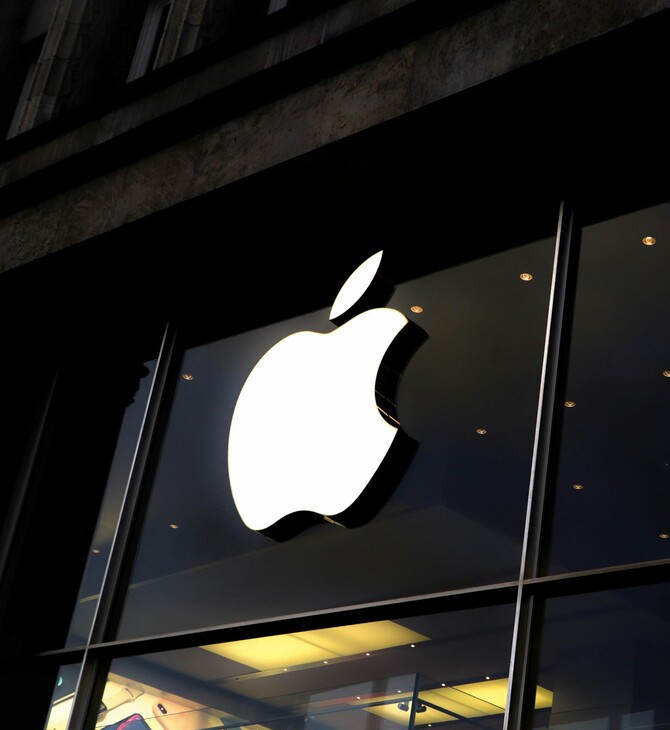Foldable iPhone: Οι πρώτες πληροφορίες για τα χαρακτηριστικά και την τιμή του