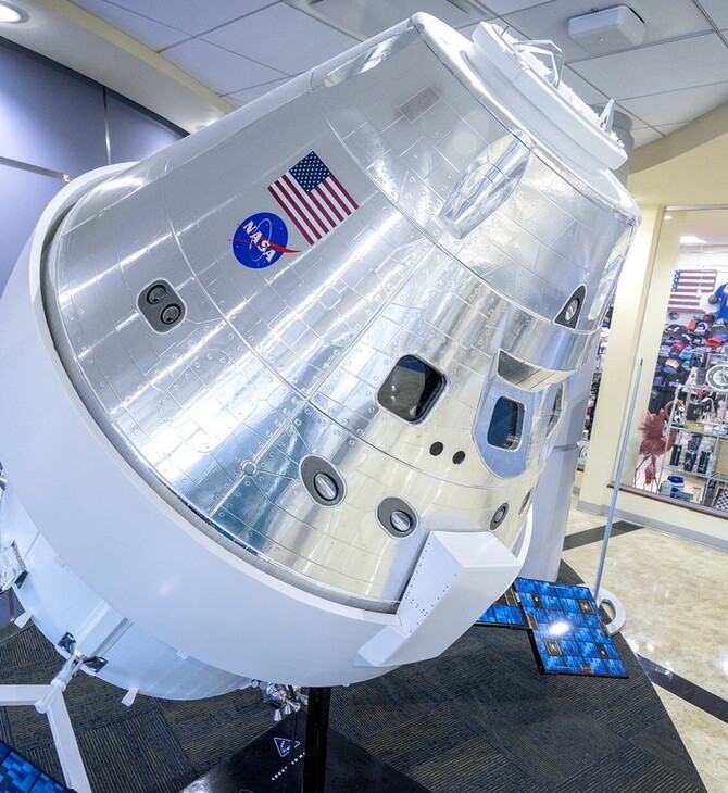 Η NASA εγκαταλείπει το σχέδιο για να φέρει «την πρώτη γυναίκα και το πρώτο έγχρωμο άτομο στο φεγγάρι»