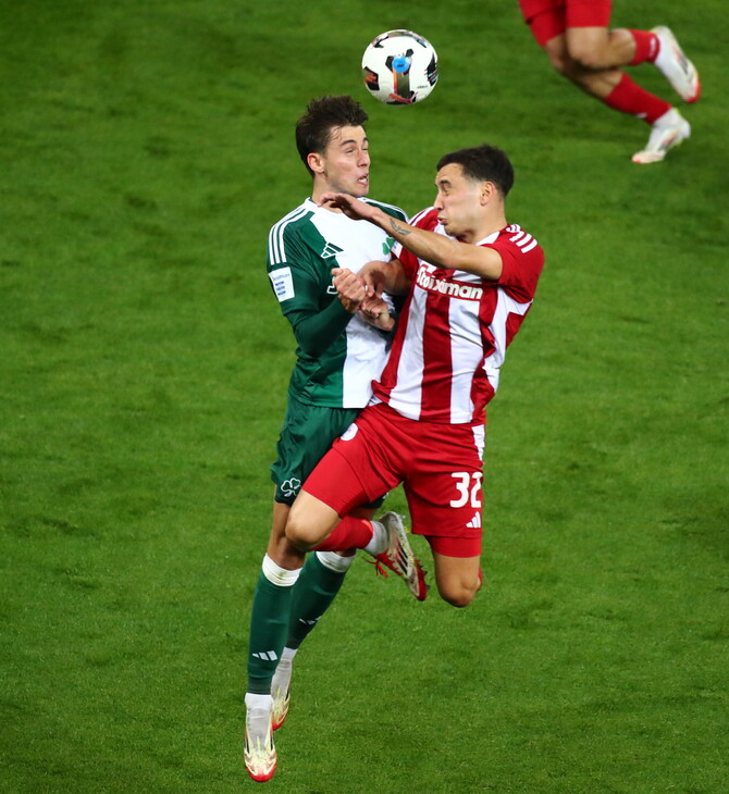 Super League: Ο Ολυμπιακός νίκησε 4-2 τον Παναθηναϊκό και πλησιάζει τον τίτλο