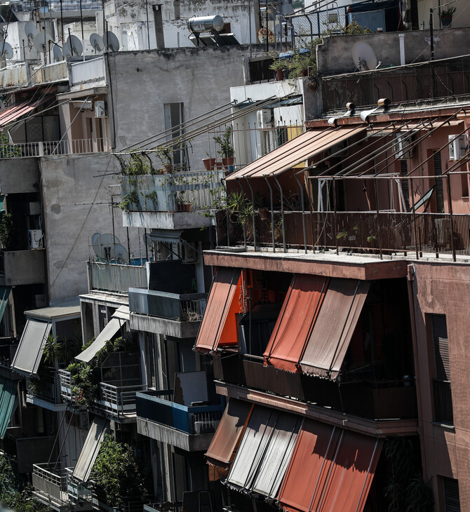 Γιατί καταρρέουν τα μπαλκόνια στην Αθήνα; 