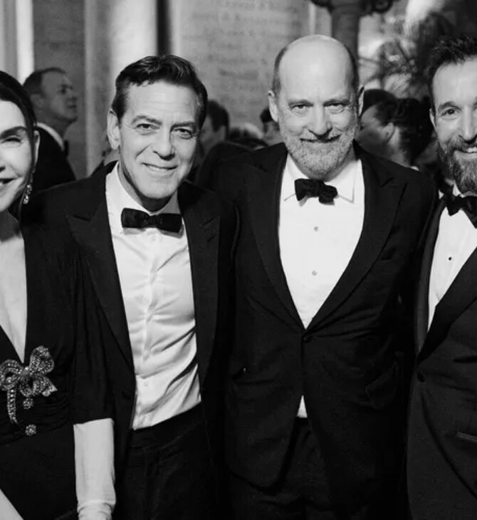 Reunion του «ER» στην πρεμιέρα Κλούνεϊ στο Μπρόντγουεϊ