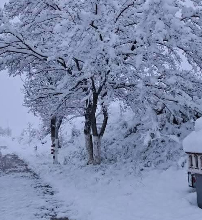 Στα «λευκά» η Βόρεια Ελλάδα - Χιόνια σε Φλώρινα, Κοζάνη, Κιλκίς και Θεσσαλονίκη