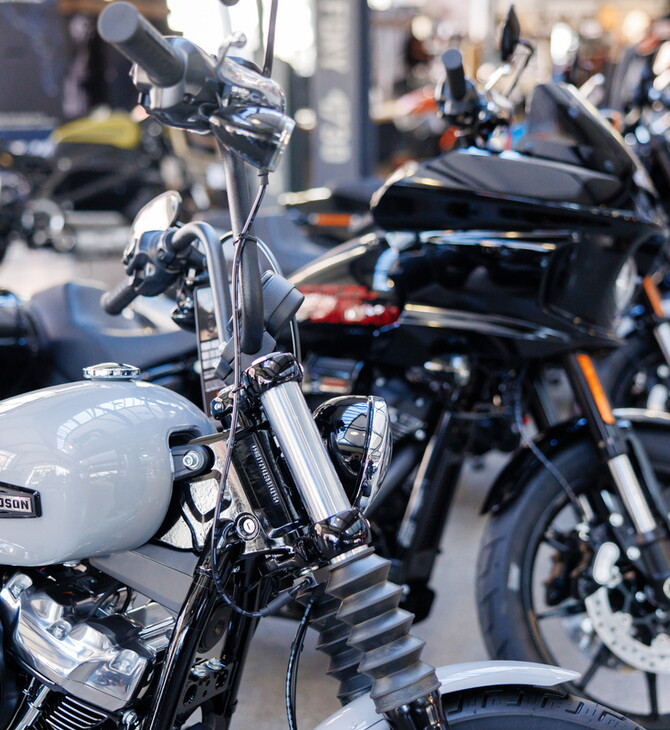 Η Harley-Davidson «παλεύει» με πτώση πωλήσεων και δασμούς, ενώ αναζητά νέο CEO