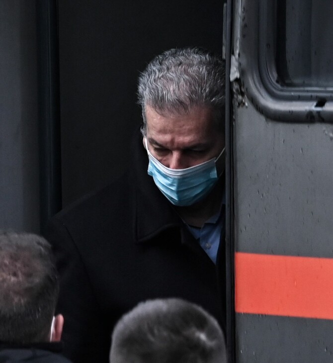 Folli Follie: Αποφυλακίζεται ο Τζώρτζης Κουτσολιούτσος