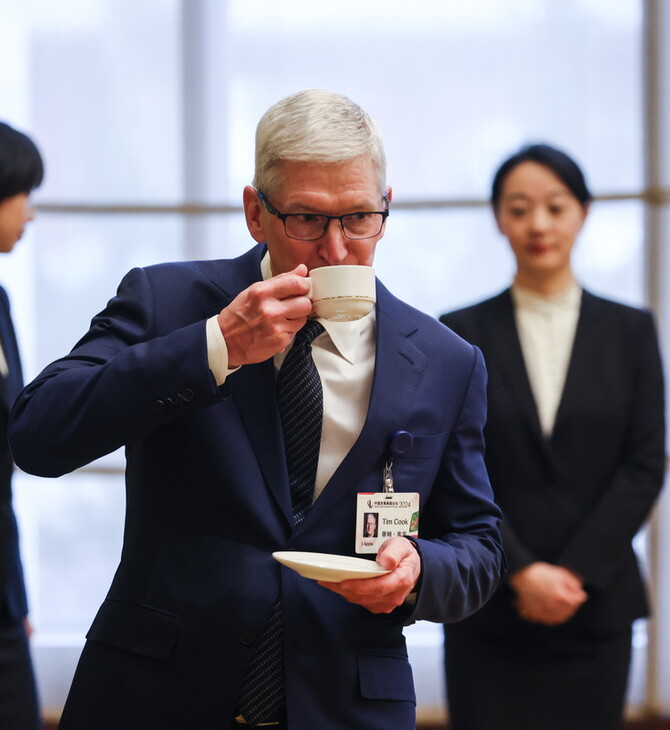 Η αινιγματική εμμονή του Tim Cook να προσπεράσει τη Meta και τον Mark Zuckerberg