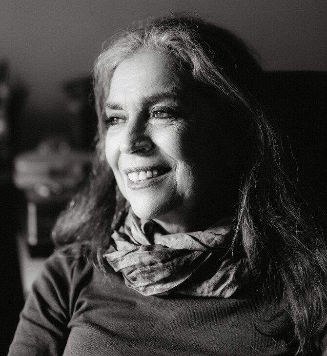 Σαβίνα Γιαννάτου: «Μια καλή κριτική κινητοποιεί κι άλλους ανθρώπους, και μαζί τους κινητοποιείσαι κι εσύ»