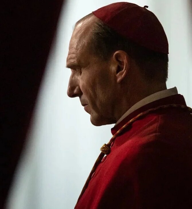 Το «Conclave» εκτοξεύεται μετά τον θάνατο του πάπα Φραγκίσκου: Άλμα 283% στις πλατφόρμες streaming
