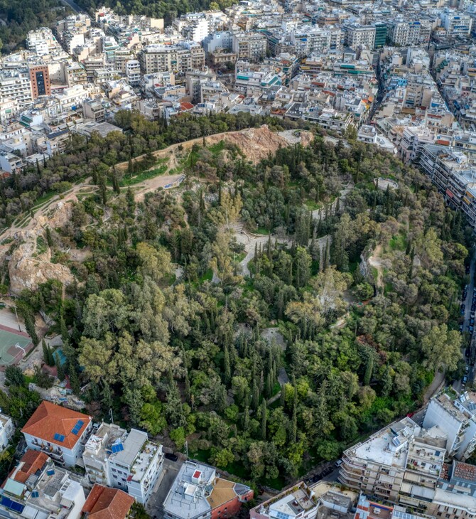 Χρυσοχοΐδης για Εξάρχεια: Η απαγόρευση εκδηλώσεων ισχύει μόνο για την παράνομη κατάληψη του «Εξωστρεφή»