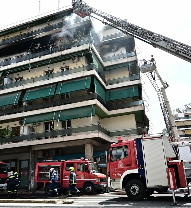 Φωτιά σε διαμέρισμα στους Αμπελόκηπους - Απεγκλωβίστηκε ηλικιωμένη