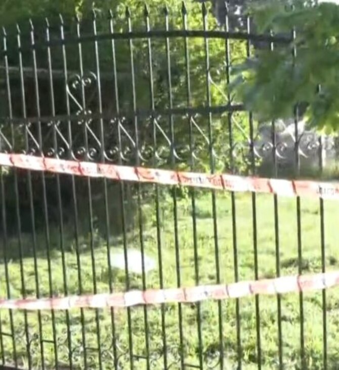 Θεσσαλονίκη: 72χρονη καταπλακώθηκε από την καγκελόπορτα του σπιτιού της