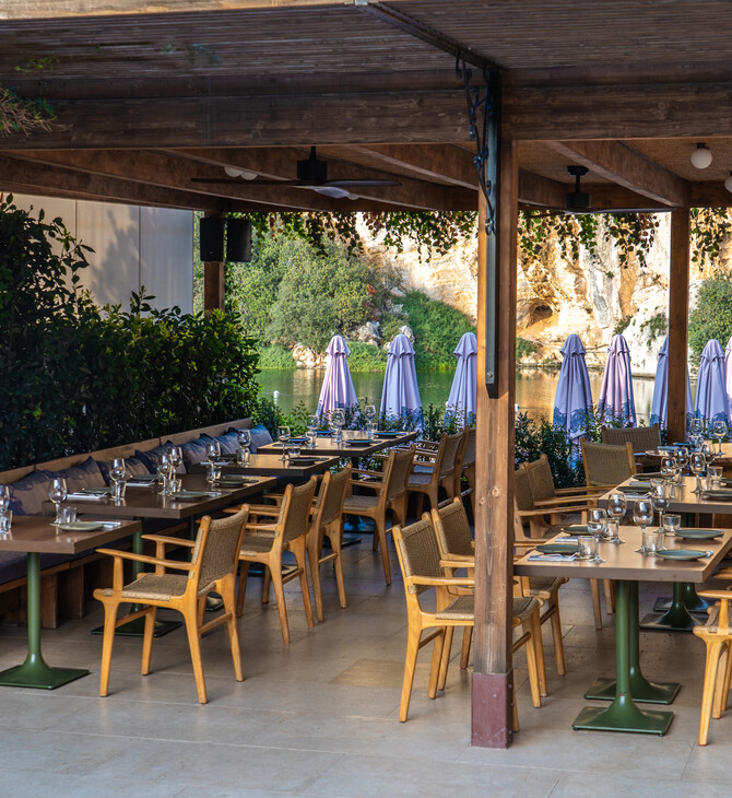 LAKE VOULIAGMENI x ZEUS + ΔIONE: Μια στρατηγική σύµπραξη στο πιο εµβληµατικό φυσικό τοπόσηµο της Αθηναϊκής Ριβιέρας