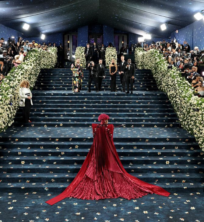 Met Gala 2025: 25 εμφανίσεις μαύρου στυλ που θα μείνουν αξέχαστες