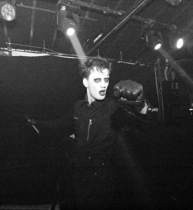 EDDIE DARK + MAZOHA