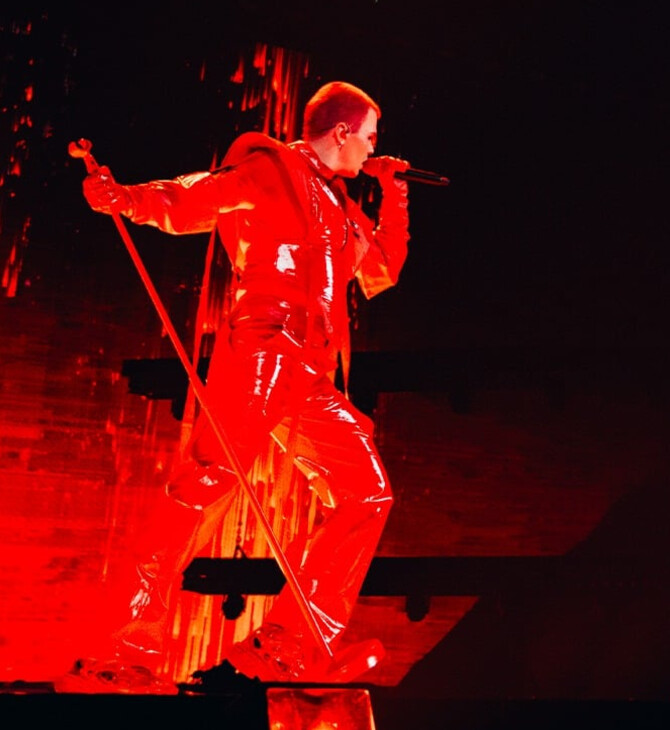 Eurovision 2025: Ο Βέλγος Red Sebastian έβαλε «φωτιά» στη σκηνή της Βασιλείας