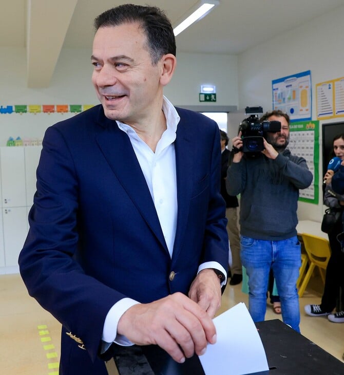 Πορτογαλία: Ο κεντροδεξιός συνασπισμός θα κερδίσει τις εκλογές αλλά όχι την πλειοψηφία