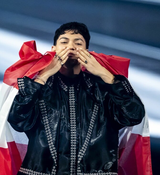 Eurovision: Γλυκόπικρη η νίκη του JJ για την Αυστρία - «Θα φέρει και τη βαλίτσα με τα λεφτά» λέει ο ORF