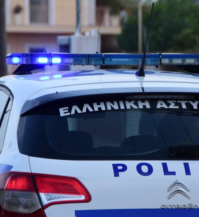 ΓΛΥΚΑ ΝΕΡΑ ΑΝΗΛΙΚΟΣ ΕΠΙΘΕΣΗ