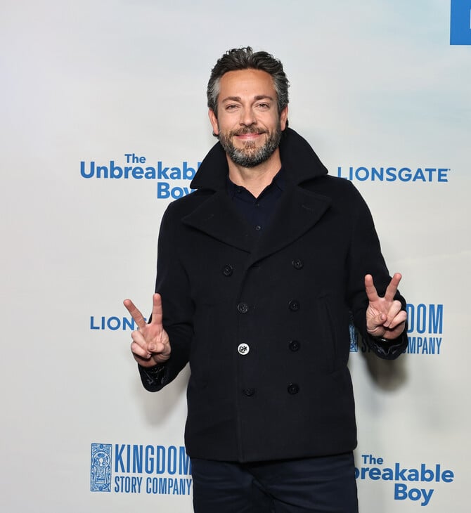 Ο Zackary Levi ξέρει ότι κάποιοι σκηνοθέτες του Hollywood δεν συνεργάζονται μαζί του εξαιτίας των πολιτικών απόψεών του