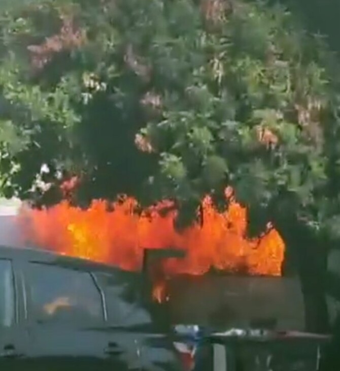 Φωτιά τώρα σε λεωφορείο στη Λεωφόρο Αθηνών