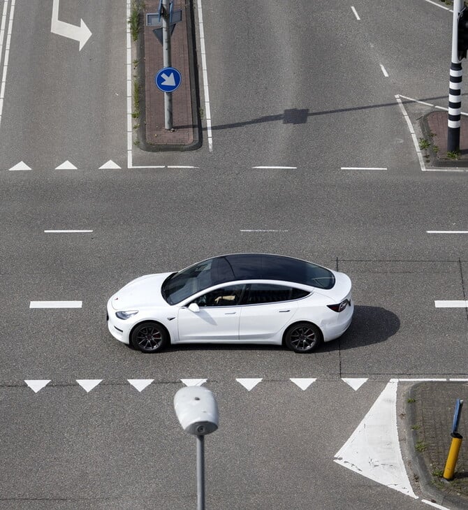 Tesla: Κατακόρυφη πτώση πωλήσεων στην Ευρώπη - Κινέζους κατασκευαστές προτιμούν οι καταναλωτές