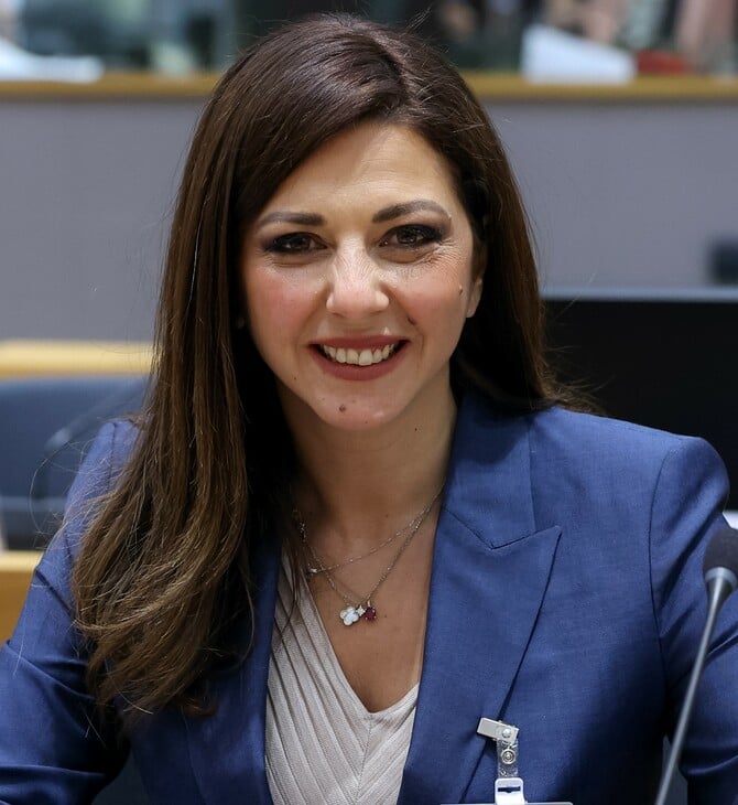 Πανελλήνιες 2025: Το μήνυμα της Σοφίας Ζαχαράκη στους μαθητές - «Κλείστε τα μάτια και ονειρευτείτε»