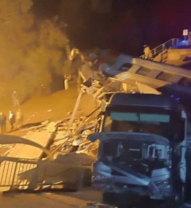 Κατάρρευση γεφυρών στη Ρωσία: «Έγινε από εκρήξεις» ανακοίνωσε η Μόσχα