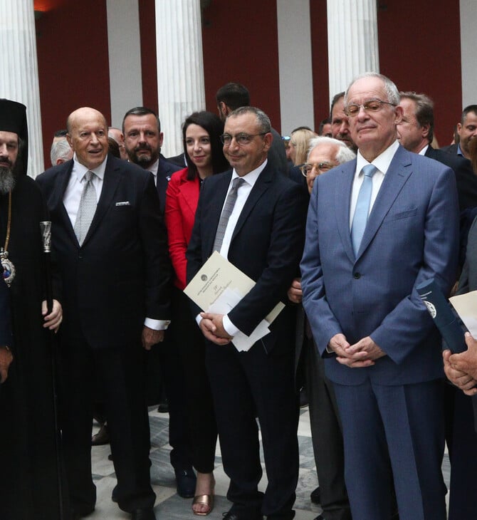 Βραβεία Ιδρύματος Μπότση: Πώς βραβεύεις κάποιον που έβγαλε fake news;