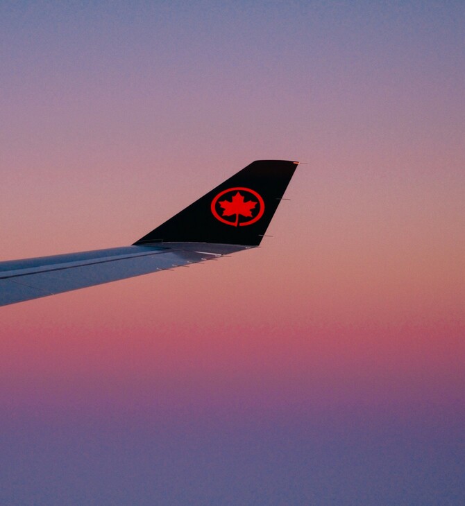 Η Air Canada πραγματοποίησε την πρώτη πτήση της με πλήρωμα ΛΟΑΤΚΙ+ ατόμων προς τιμήν του Μήνα Υπερηφάνειας