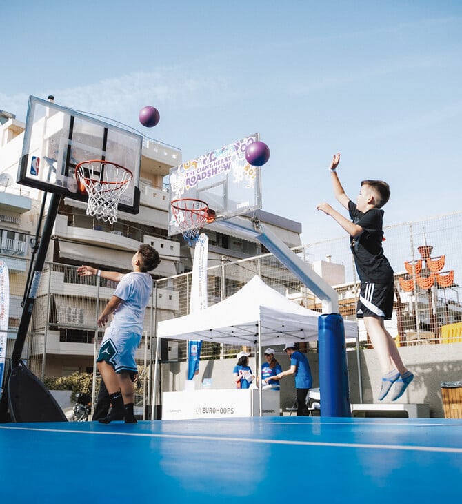 Το Giant Heart Roadshow της Novibet φέρνει ελπίδα και χαρά στις γειτονιές της πόλης