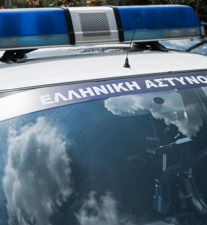 Θεσσαλονίκη: 15χρονη ξυλοκόπησε 16χρονη για «προσωπικές διαφορές» - Φίλη της τραβούσε βίντεο